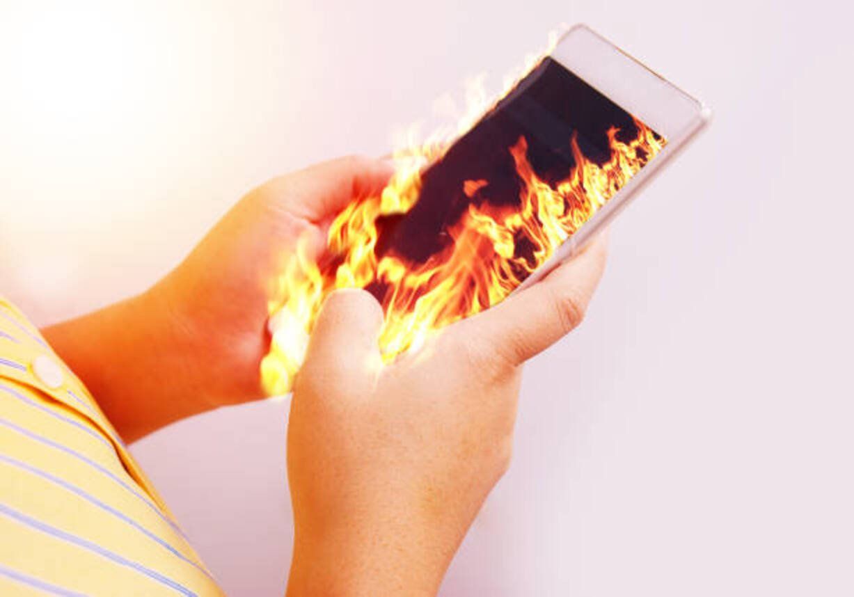 Telephone, Fire - Natural Phenomenon, Battery, Exploding, Mobile Phone