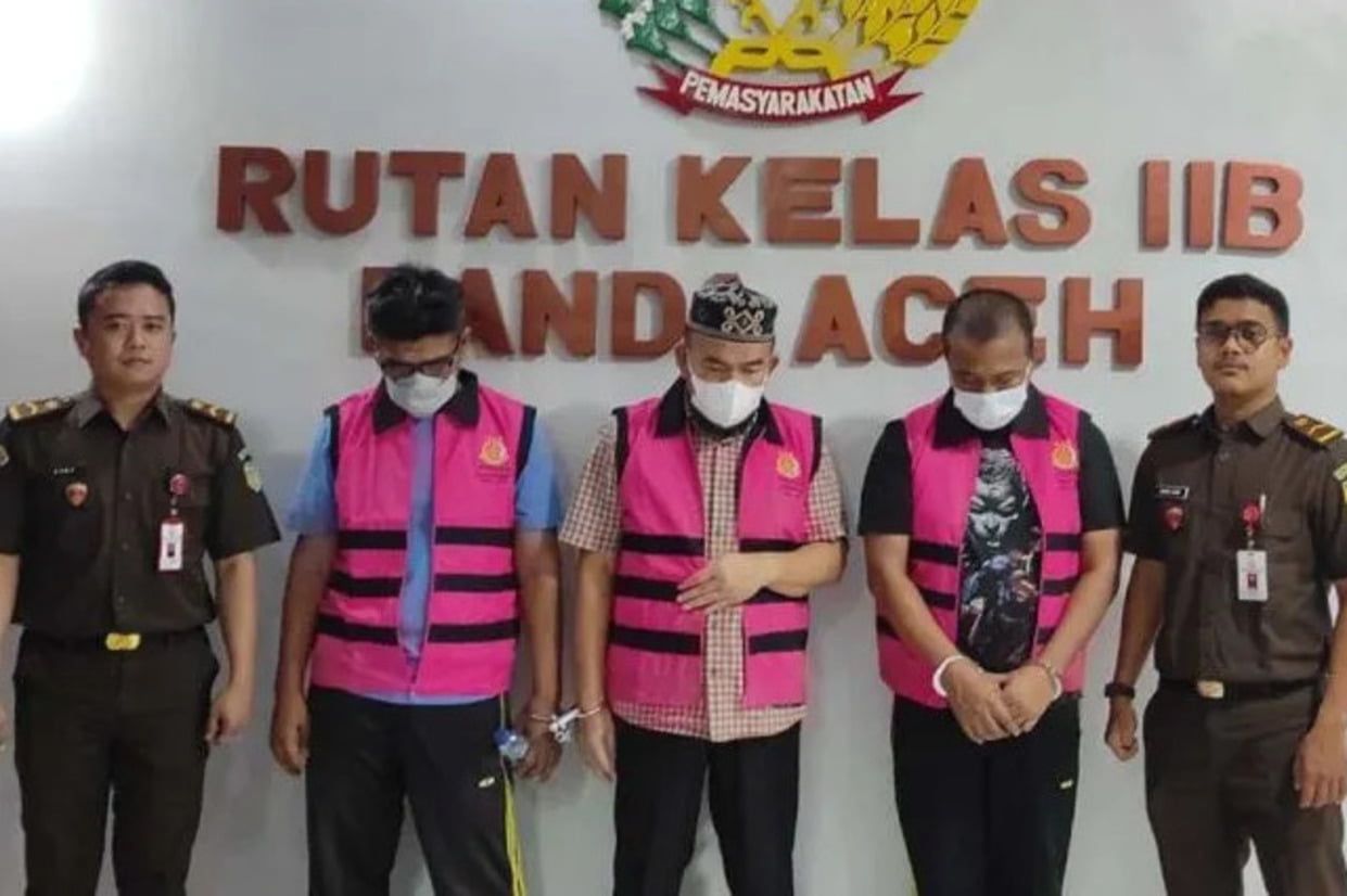 Tersangka Korupsi (1)