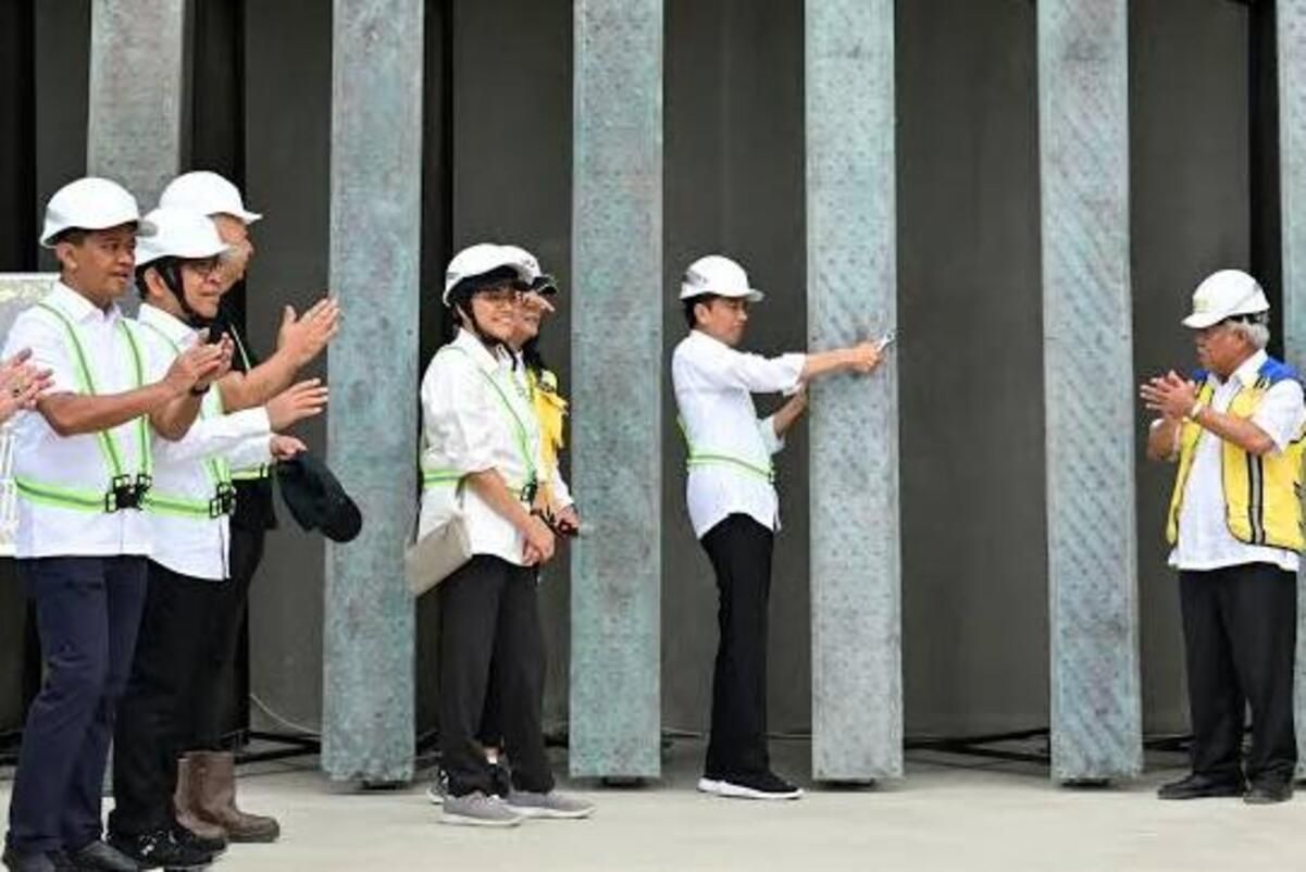 Jokowi di Istana Garuda IKN