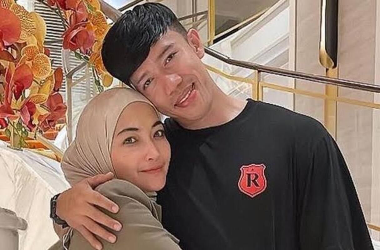 Ruri Repvblik dan Istri