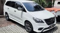 Kijang Innova Bensin