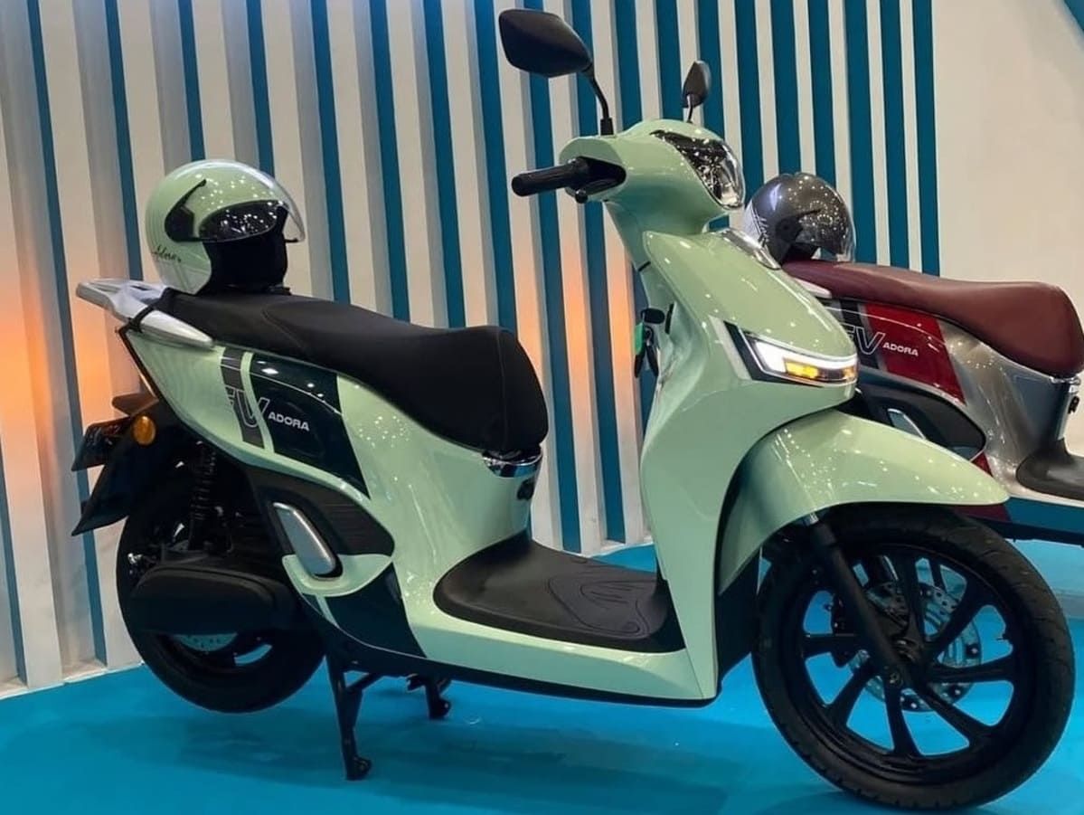 Sepeda Motor Adora