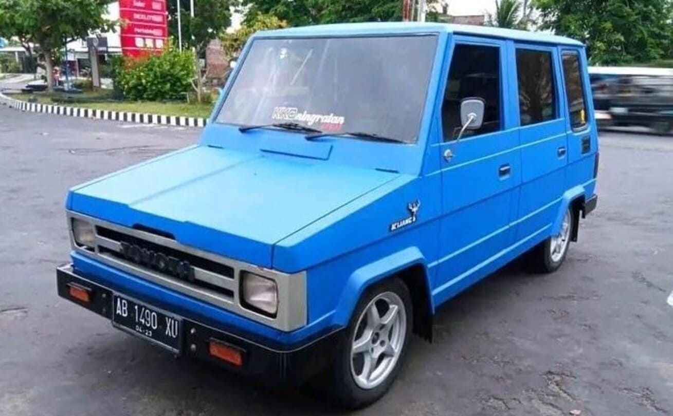 Toyota Kijang Buaya