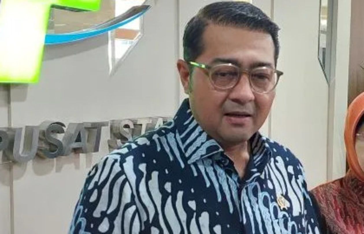 Teuku Riefky Harsya