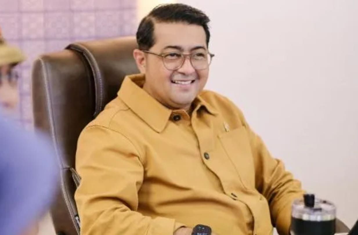 Teuku Riefky Harsya Menparekraf