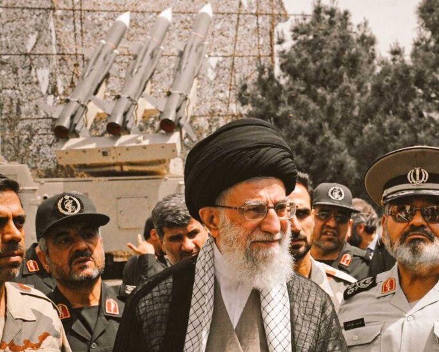 Khamenei Pimpinan Iran