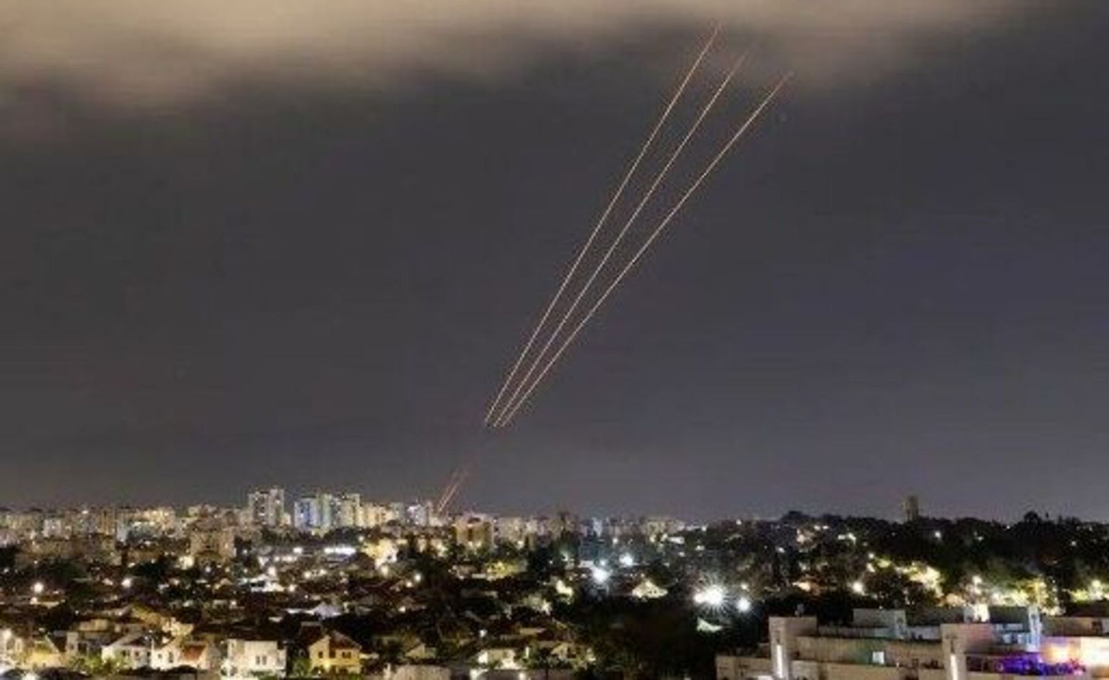 Tel Aviv di bom Iran