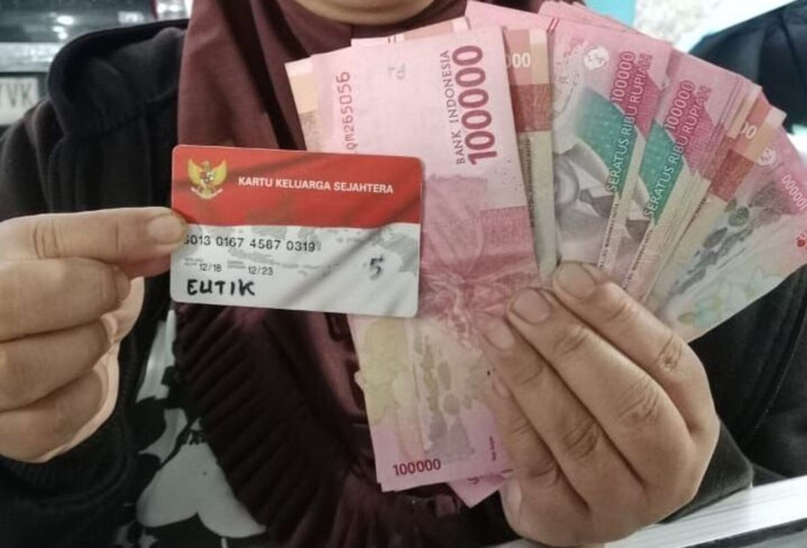Bantuan Langsung Tunai (BLT) Bansos