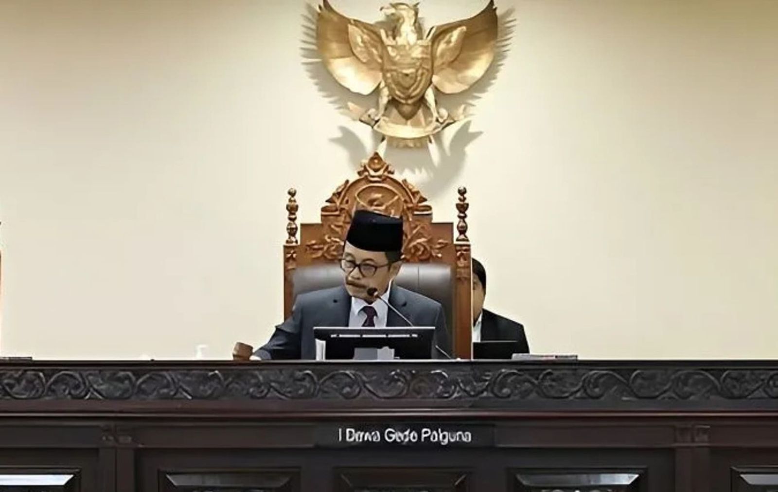 Hakim MKMK