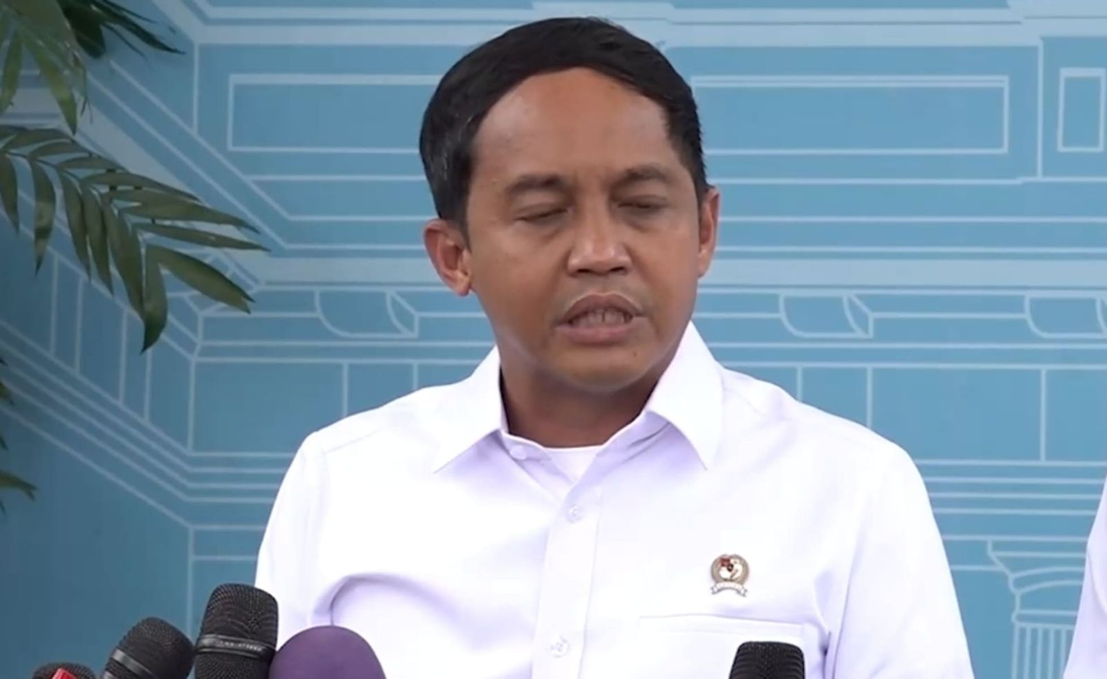 Menhut Raja Juli