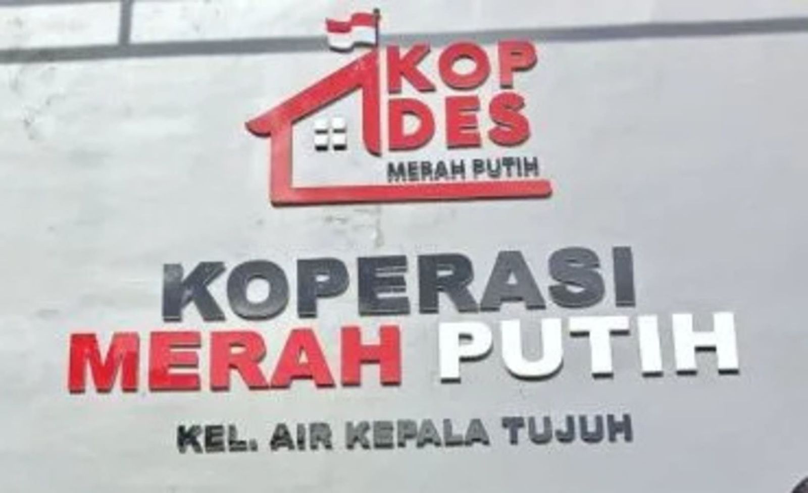 Kopdes merah putih
