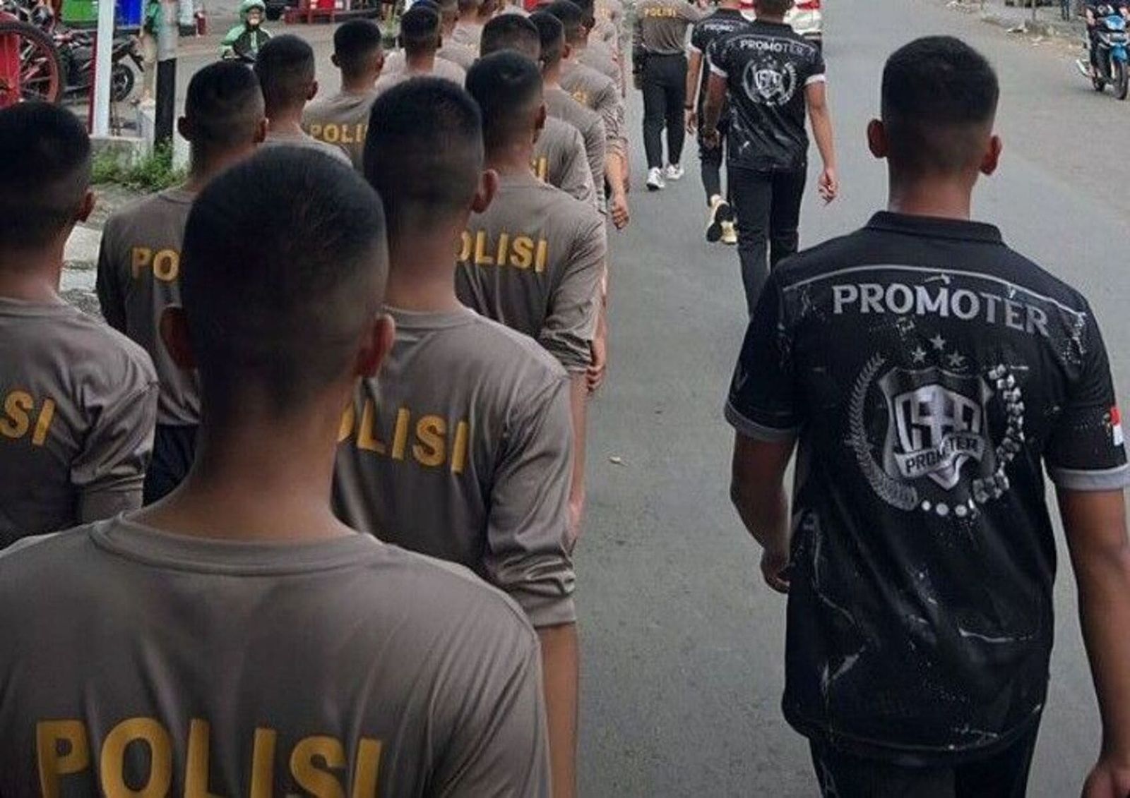 Polisi Baru Lulus