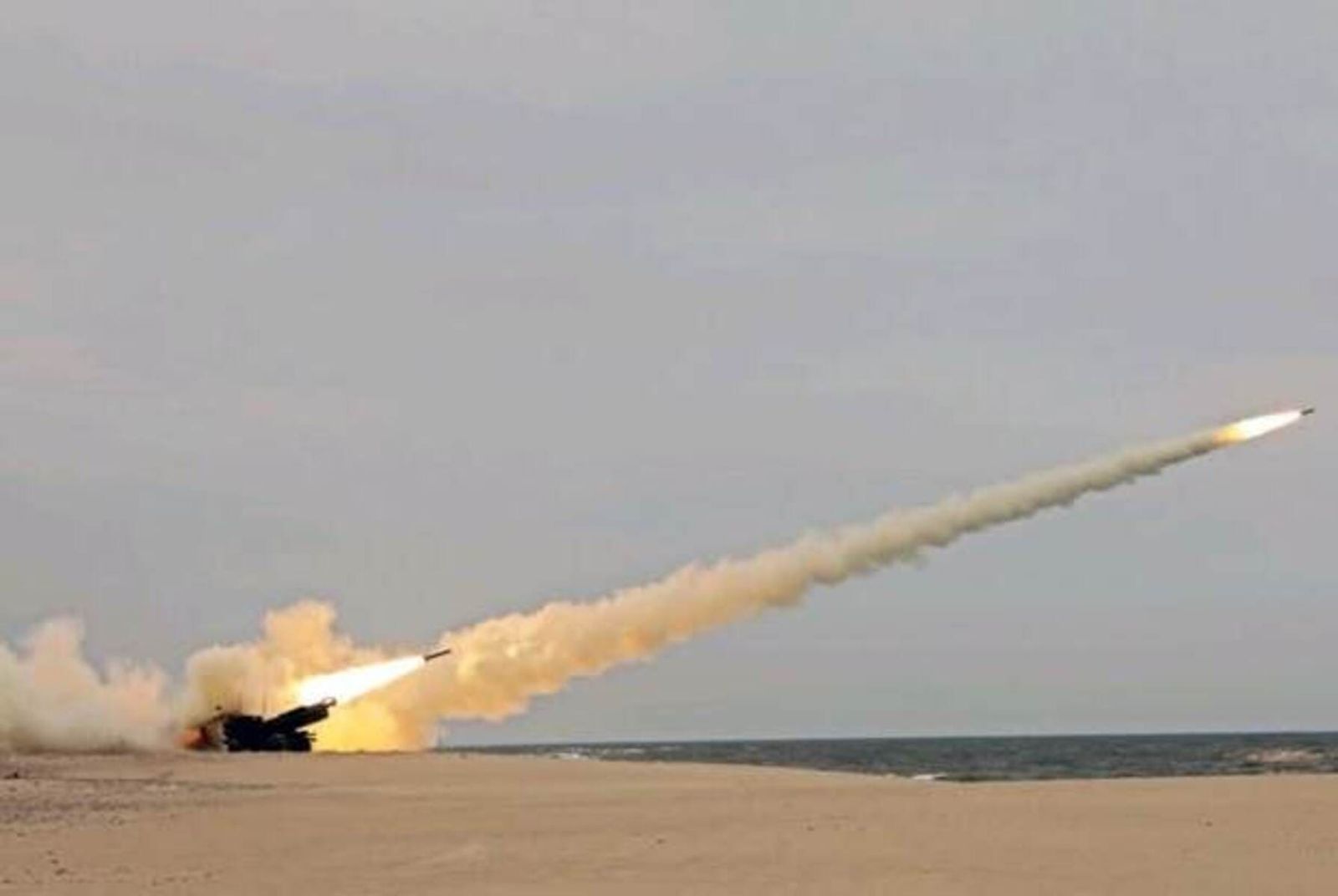 Roket Hizbullah Iran