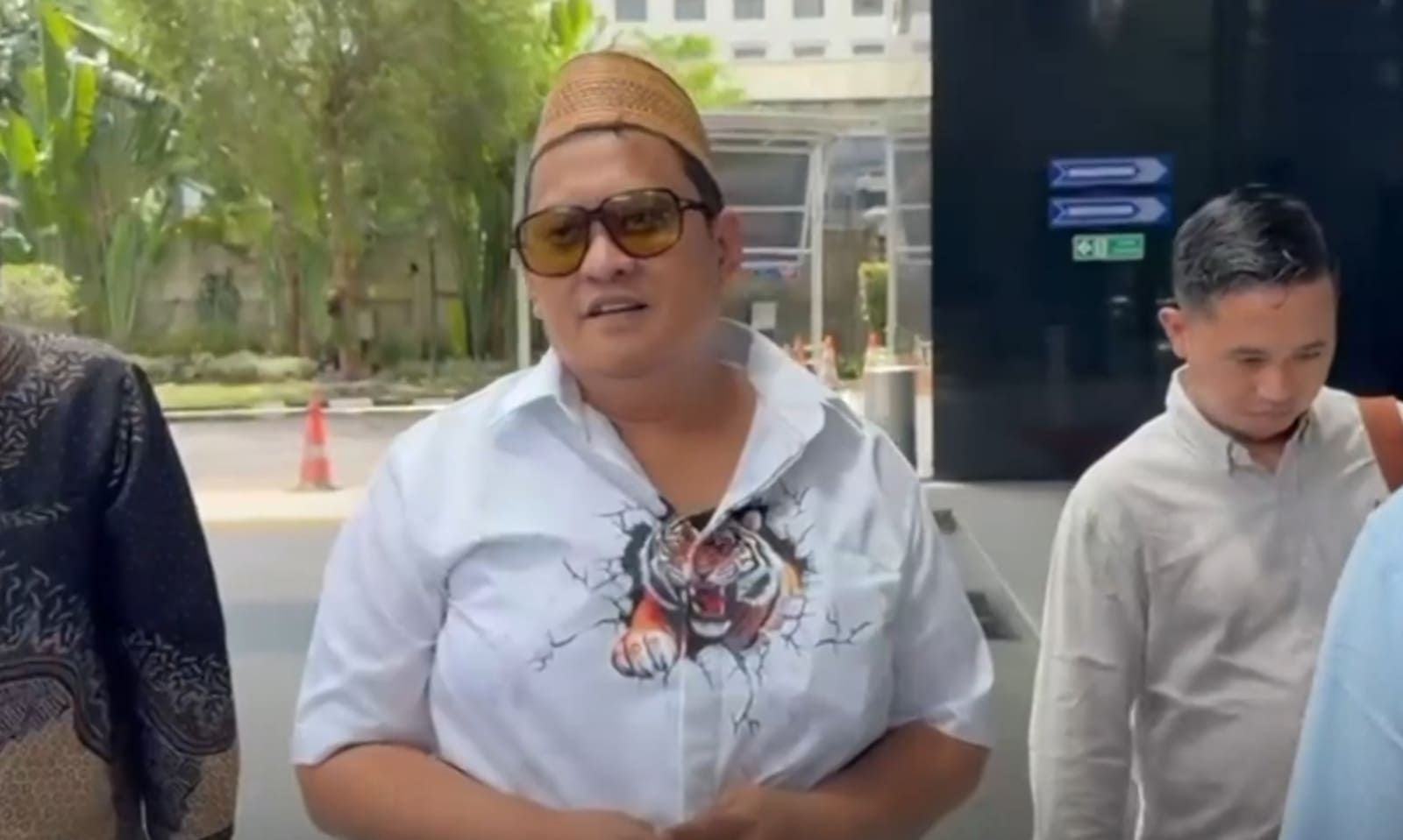 Haji Her pengusaha rokok