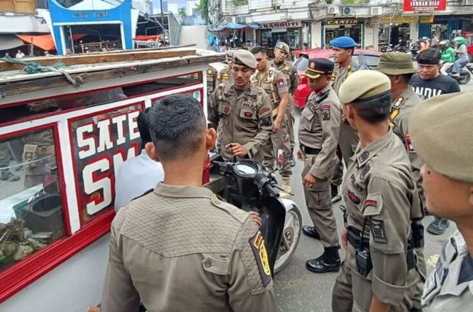 Satpol PP (1)