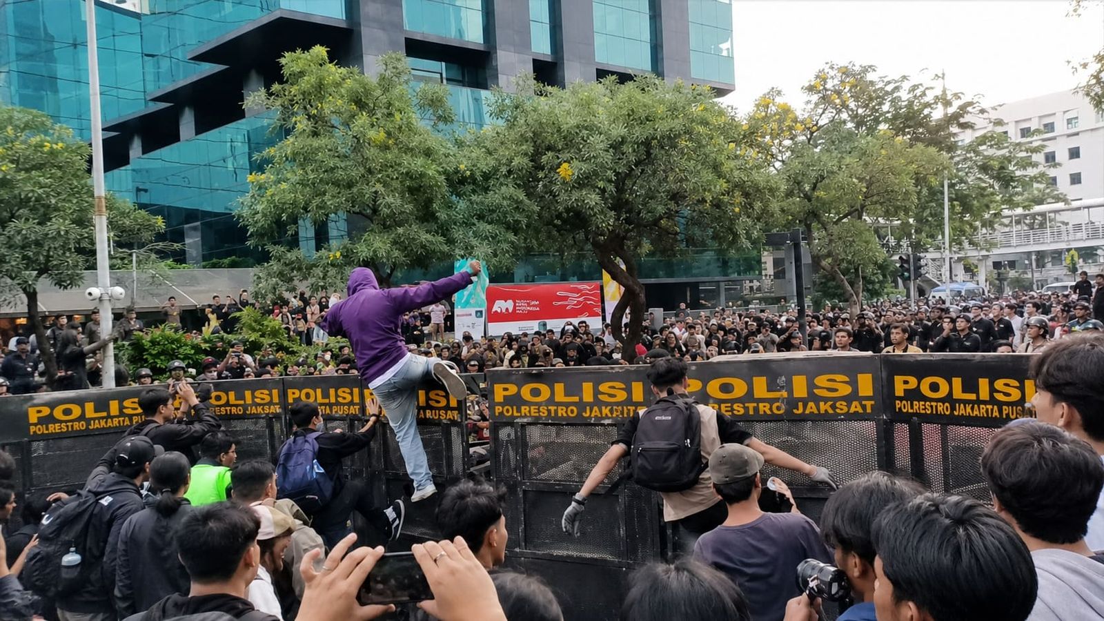 Demo mahasiswa Bundaran HI