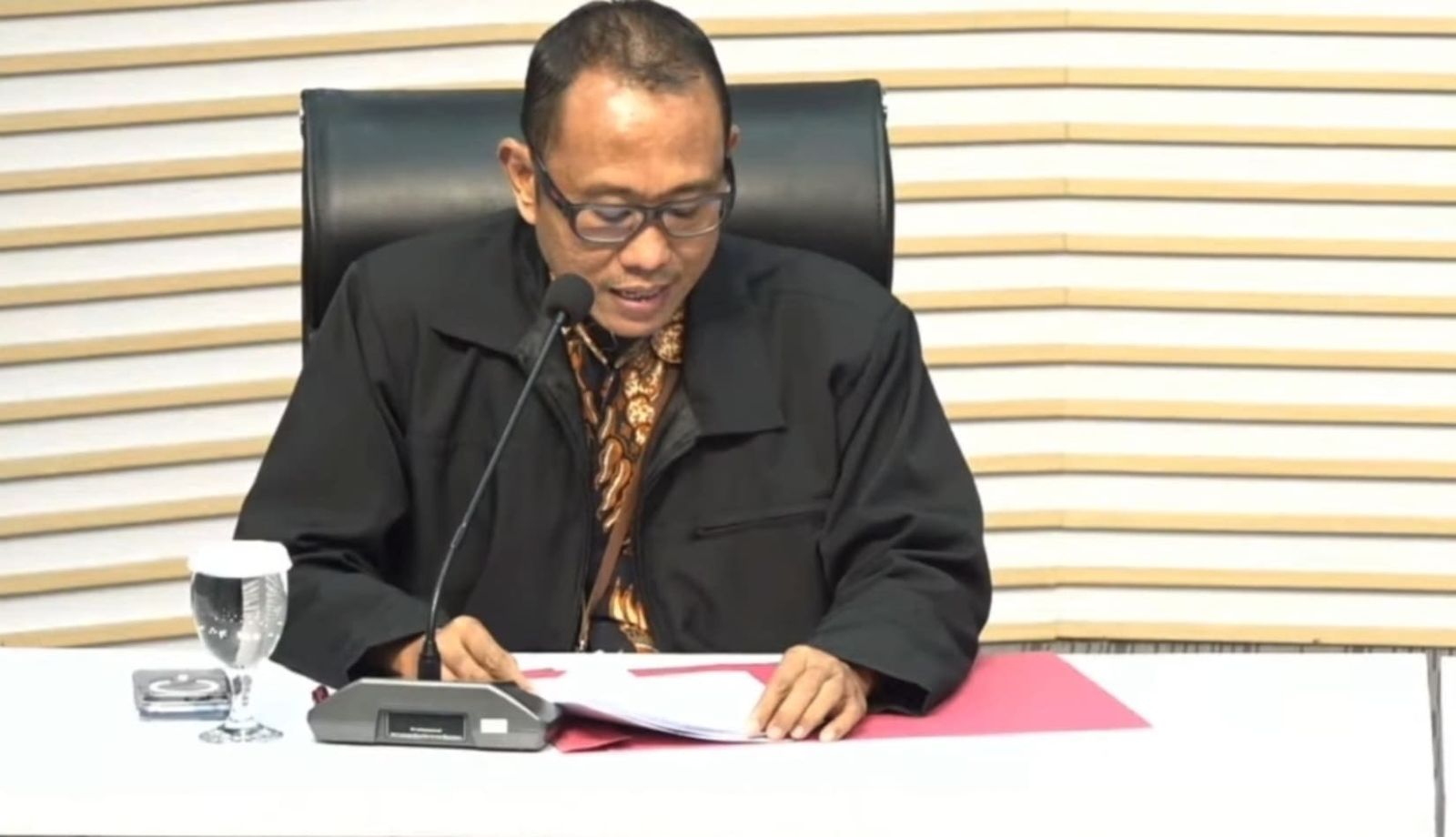 Achmad Taufik Husein
