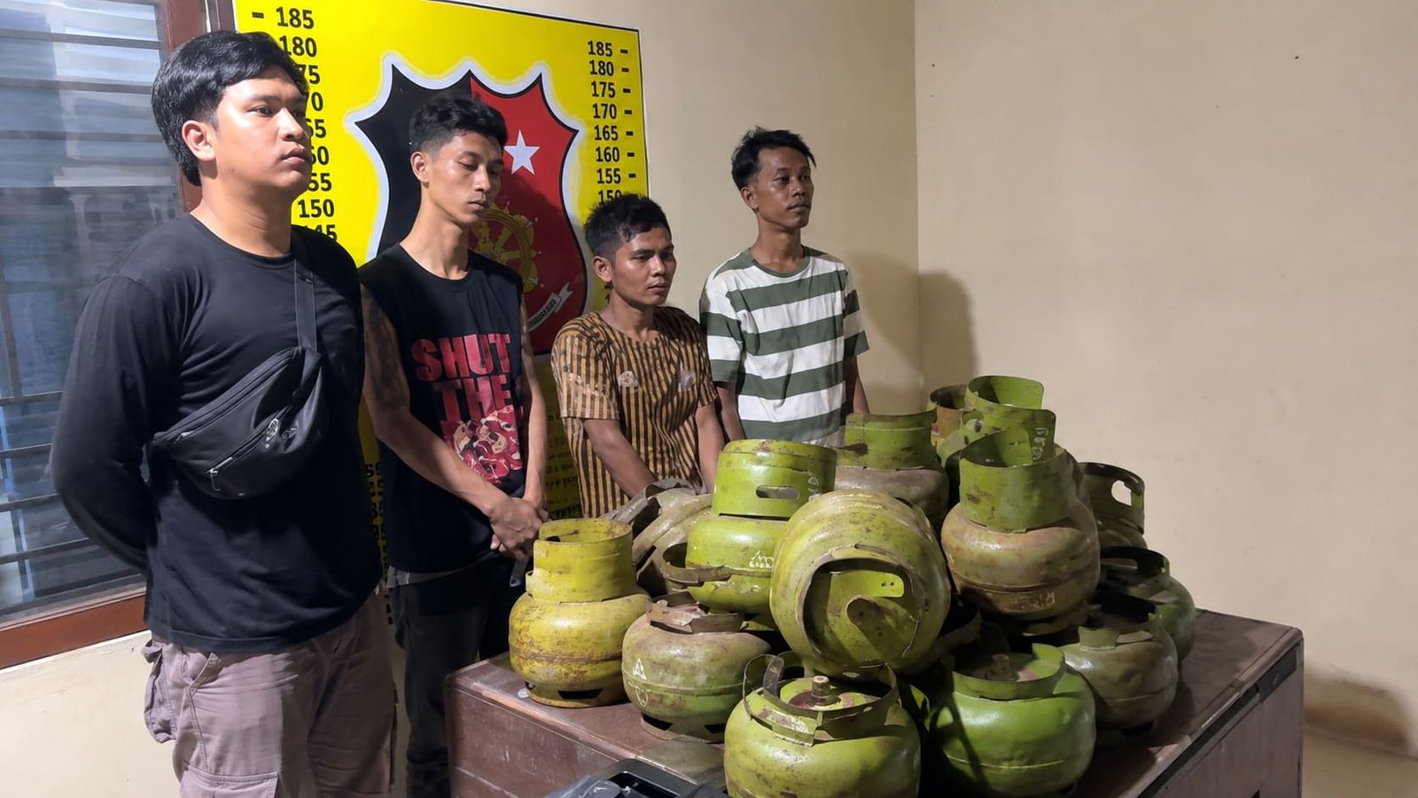 Pencurian tabung gas polres simalungun
