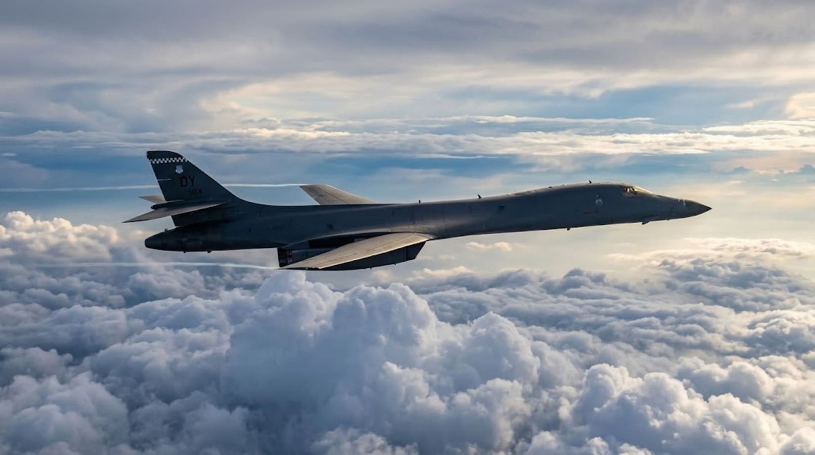 Pesawat Pengebom B-1 Lancer